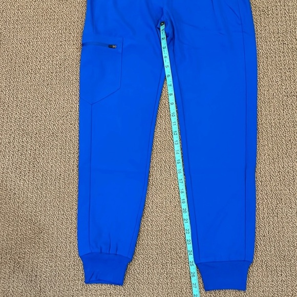 Figs Zamora 2.0 Jogger Technical Collection Scrub Pants size X-Small Royal Blue - Picture 4 of 4